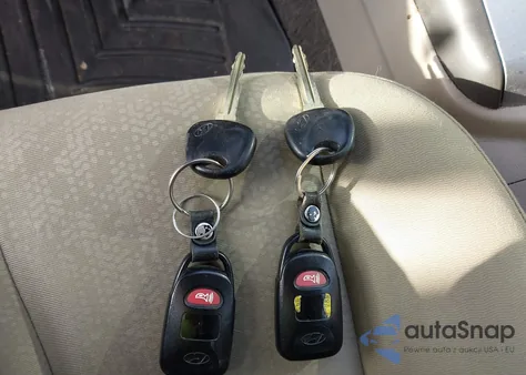 2010 Hyundai Elantra Gls z USA, uszkodzony, nr VIN KMHDU4ADXAU866566